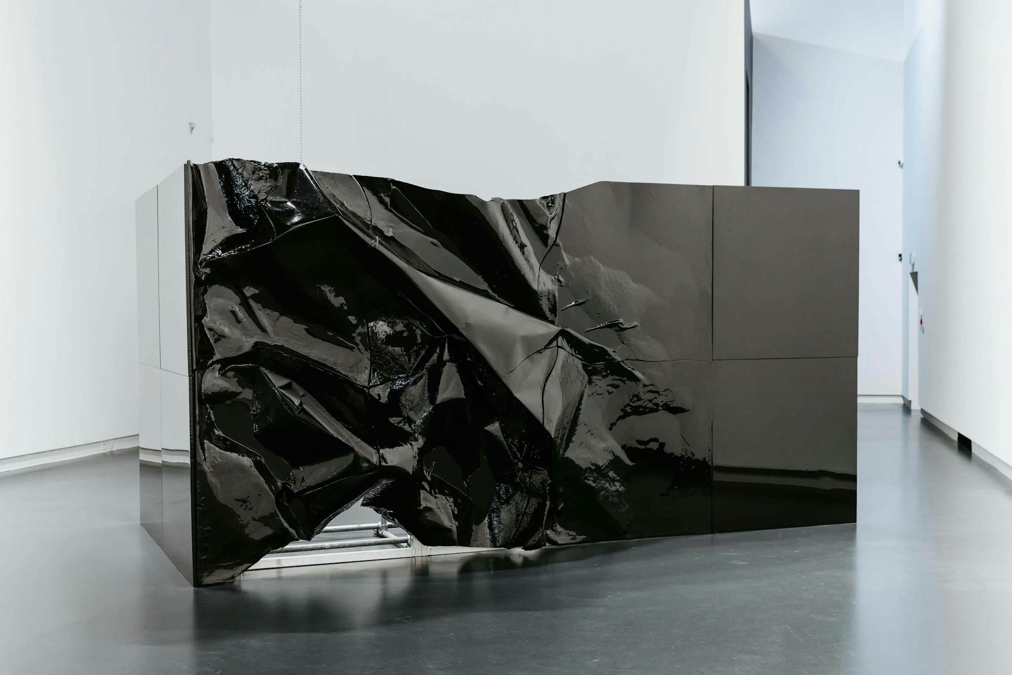 Banks Violette, Not yet titled/(broken screen), 2008. Collection du BPS22. Photo : Leslie Artamonow