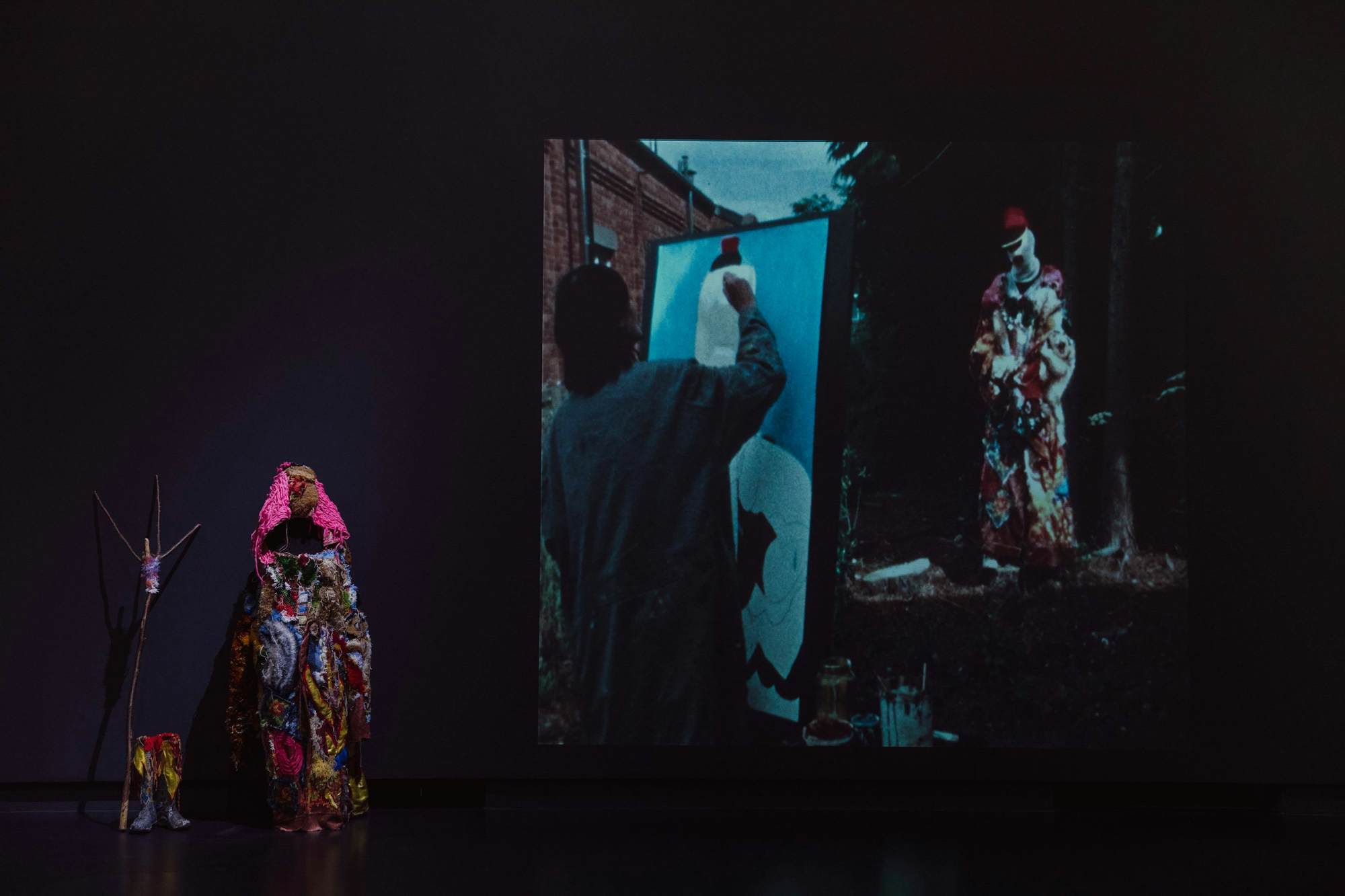 Nicolas CLEMENT - Barbara MASSART, "Barbara dans les bois", 2013-2015. Exposition La Colère de Ludd, BPS22, 2020. Photo : Leslie Artamonow