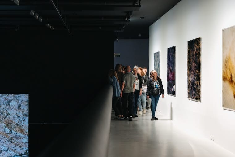 Visite de presse de l'exposition Albedo d'Hervé Charles, juin 2025 au BPS22. Photo Leslie Artamonow_2